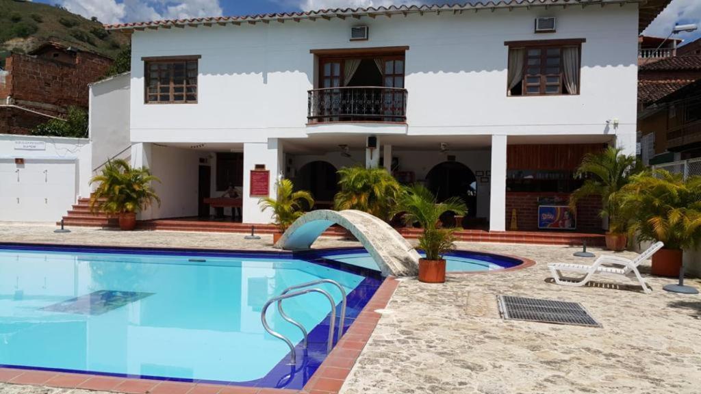 Hotel Tamarindo Resort سوبيتران المظهر الخارجي الصورة